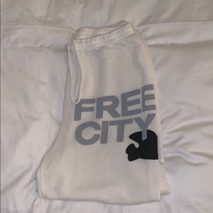 White free city sweatpants